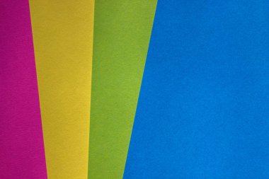 Mavi, Yeşil, Pembe, Metin için Sarı Kağıt Sayfalar, Mesajlar, İlanlarla Soyut Çizgili Şablon. Düz Yat stili. Renkli Kağıt Çarşafları Kompozisyonu ile Düzen.