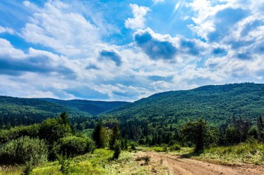 Dağların güzel manzarası