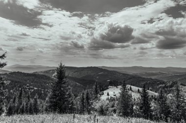 Dağların güzel manzarası