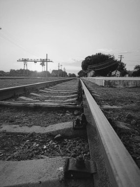 Şehirdeki tren rayları.