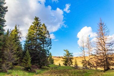 İtalya dağlarında sonbahar