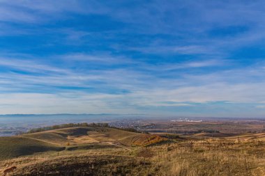 İtalya 'nın İtalya bölgesindeki dağlarda sonbahar.