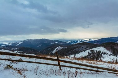 Karlı güzel kış manzarası