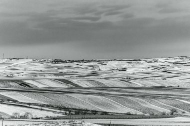 Dağlarda kış manzarası