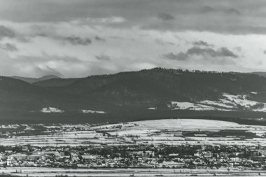 Dağların güzel manzarası