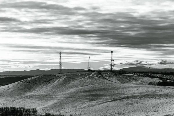 Kışın dağların güzel manzarası