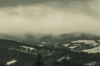 Güzel kış dağ manzarası