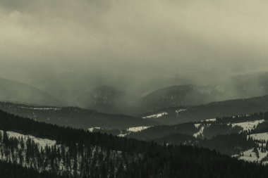 Dağların güzel manzarası