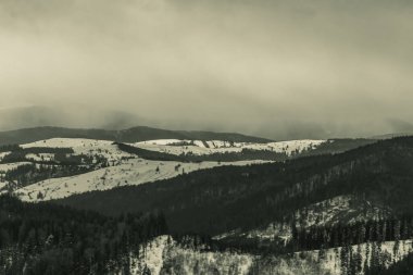 Güzel dağ manzarası. Kış, doğa