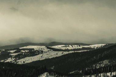 Dağların güzel manzarası