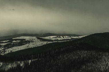 Dağların güzel manzarası