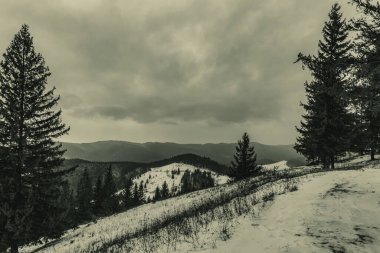 Dağların güzel manzarası