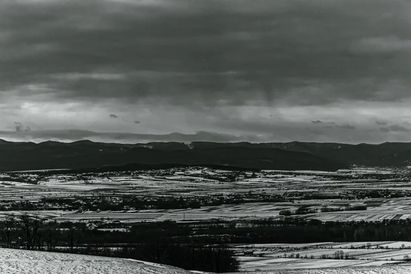 Dağlı güzel bir manzara.