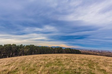Romanya 'nın dağlarında güzel bir kır manzarası