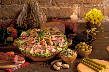 Fiambre is the traditional cuisine of Guatemala. Made with seasonal vegetables and cold meats.