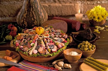 Fiambre is the traditional cuisine of Guatemala. Made with seasonal vegetables and cold meats.