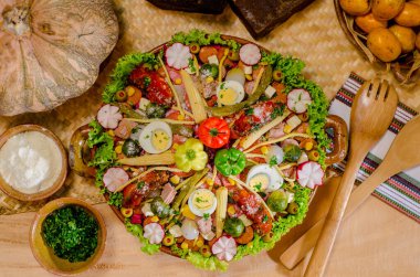 Fiambre is the traditional cuisine of Guatemala. Made with seasonal vegetables and cold meats.