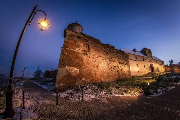 Vecchio castello vista angolo — Foto Stock