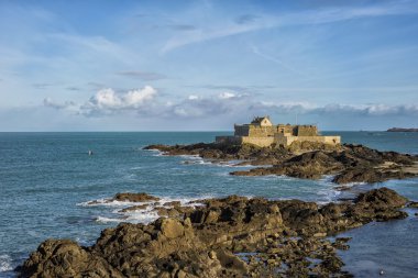 Sahil şeridi Avrupa - kayalık uçurum