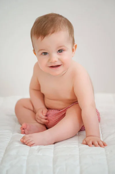 Portret van een kind op een witte achtergrond selectieve focus Stockfoto