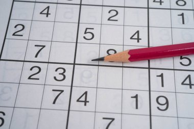 Mantıklı düşünmek için oynanacak bulmaca oyunu.