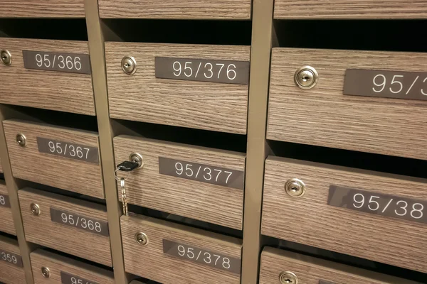 Locker postvakken post voor houden uw informatie, rekeningen, briefkaart, mails enz, condominium postbus verordeningen — Stockfoto