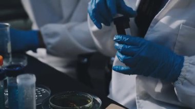 Arka plan için mikroskop ile Bilim tıbbi laboratuvar ekipmanları