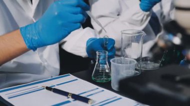 Arka plan için mikroskop ile Bilim tıbbi laboratuvar ekipmanları