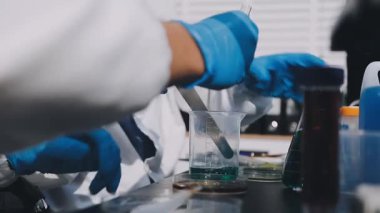 Arka plan için mikroskop ile Bilim tıbbi laboratuvar ekipmanları