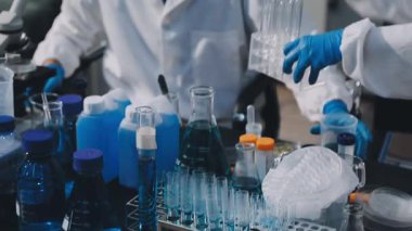 Arka plan için mikroskop ile Bilim tıbbi laboratuvar ekipmanları