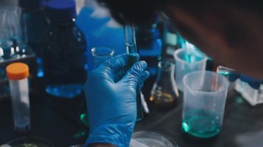 Arka plan için mikroskop ile Bilim tıbbi laboratuvar ekipmanları