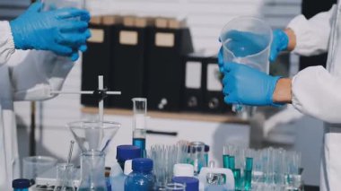 Arka plan için mikroskop ile Bilim tıbbi laboratuvar ekipmanları