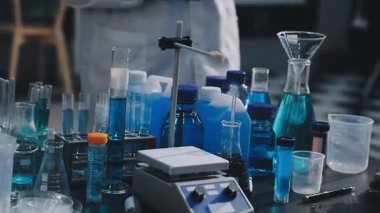 Arka plan için mikroskop ile Bilim tıbbi laboratuvar ekipmanları