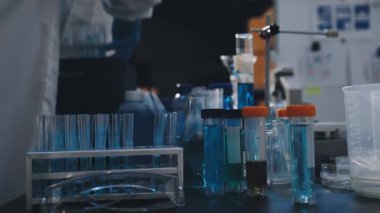 Arka plan için mikroskop ile Bilim tıbbi laboratuvar ekipmanları