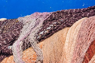 NET ve balık tutmak için ekipmanlar 