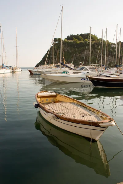 Porto e navio de Procida Imagens Royalty-Free