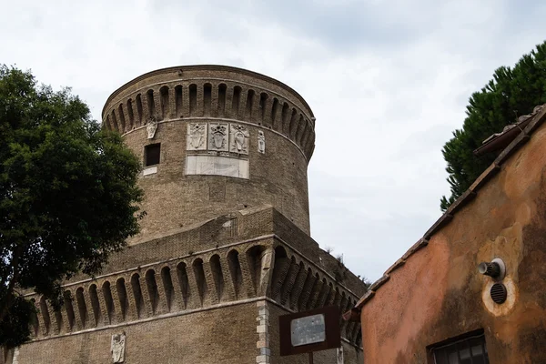 Замок Джулио II Остии — стоковое фото