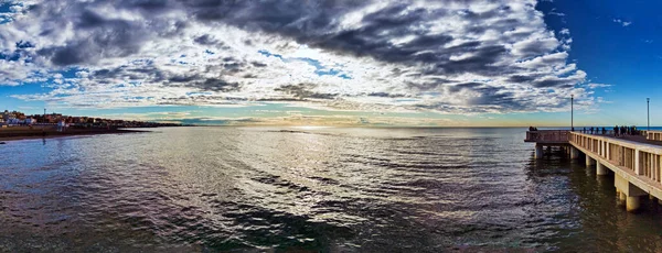 Rome Panoramische Zeegezicht Opblazen Met Ontzagwekkende Mammatus Wolken Gegolfd Zeewater — Stockfoto