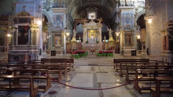 Rom Italien Februari 2021 Pov Promenader Inne Katolska Basilikan Santa — Stockvideo