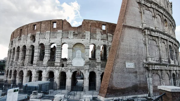 Indrukwekkend Uitzicht Het Colosseum Rome Beroemde Romeinse Architectuur Het Grootste — Stockfoto