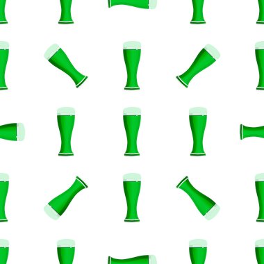 Resimli İrlanda bayramı Aziz Patrick günü, kupada dikişsiz renkli bira. Beyaz arka planda birbirinin aynısı pek çok bira bardağından oluşan Aziz Patrick günü. Aziz Patrick Günü 'nün ana aksesuarında bira..