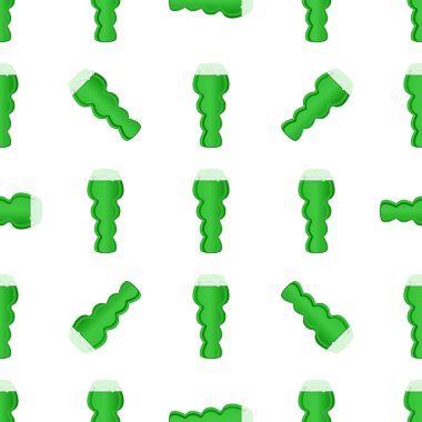 Resimli İrlanda bayramı Aziz Patrick günü, kupada dikişsiz renkli bira. Beyaz arka planda birbirinin aynısı pek çok bira bardağından oluşan Aziz Patrick günü. Aziz Patrick Günü 'nün ana aksesuarında bira..