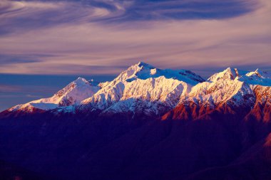 Sonsuza kadar bakabilirsin.