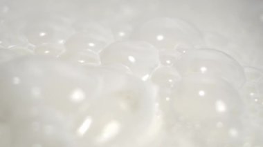 Süper Yavaş Hareket Kremalı Süt Köpüklü Macro Işıldayan Köpükler Yumuşak Köpük İpeksi İnci Işıkları