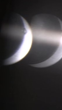 Yavaş çekim, Yumuşak Hilal Gölgesi Çerçevesi Düşük Işık Atmosferi Film Yapımcısı Huysuz Siluet Arıyor