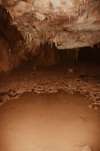 Stalactites Dans Grotte Prometheus Grotte Kumistavi Tsqaltubo Géorgie — Photo