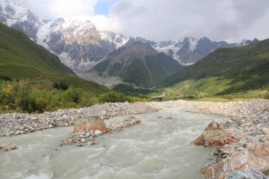 Kafkas Dağları, Gürcistan Dağları, Svaneti Dağları ve İnguri Nehri