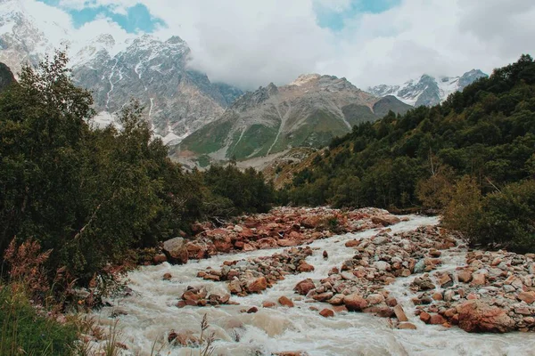 Kafkas Dağları Gürcistan Dağları Svaneti Dağları Nguri Nehri — Stok fotoğraf