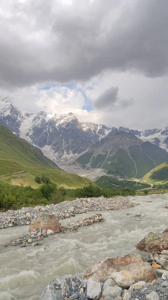 Ghiacciaio Dello Shkhara Montagne Del Caucaso Montagne Georgiane Svaneti — Foto Stock