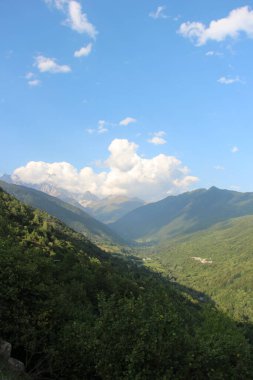 Bulutlardaki dağlar, Kafkaslar, Gürcistan kayalık dağları, Svaneti dağları 